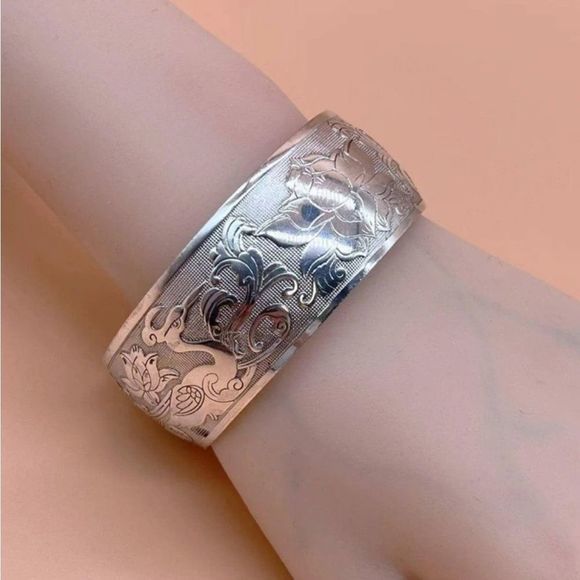 Jewelry - Flower & Crane Vintage STYLE Bracelet- New With Tags